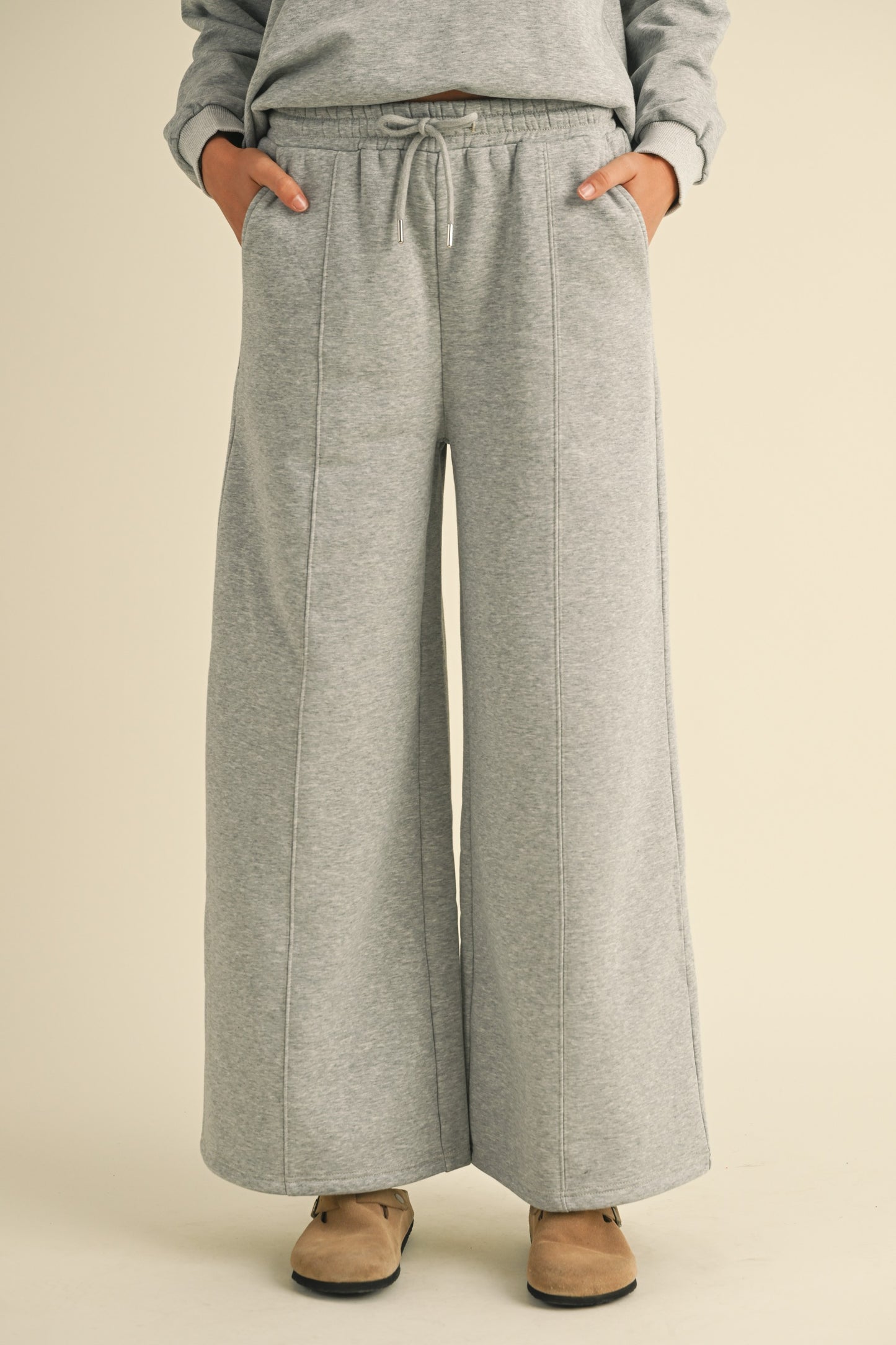 Bow Embroidered Sweatpants