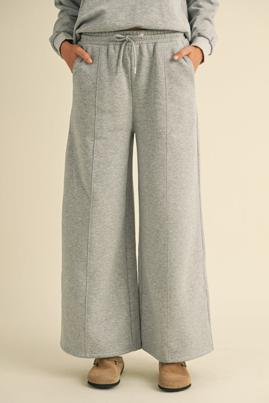 Bow Embroidered Sweatpants