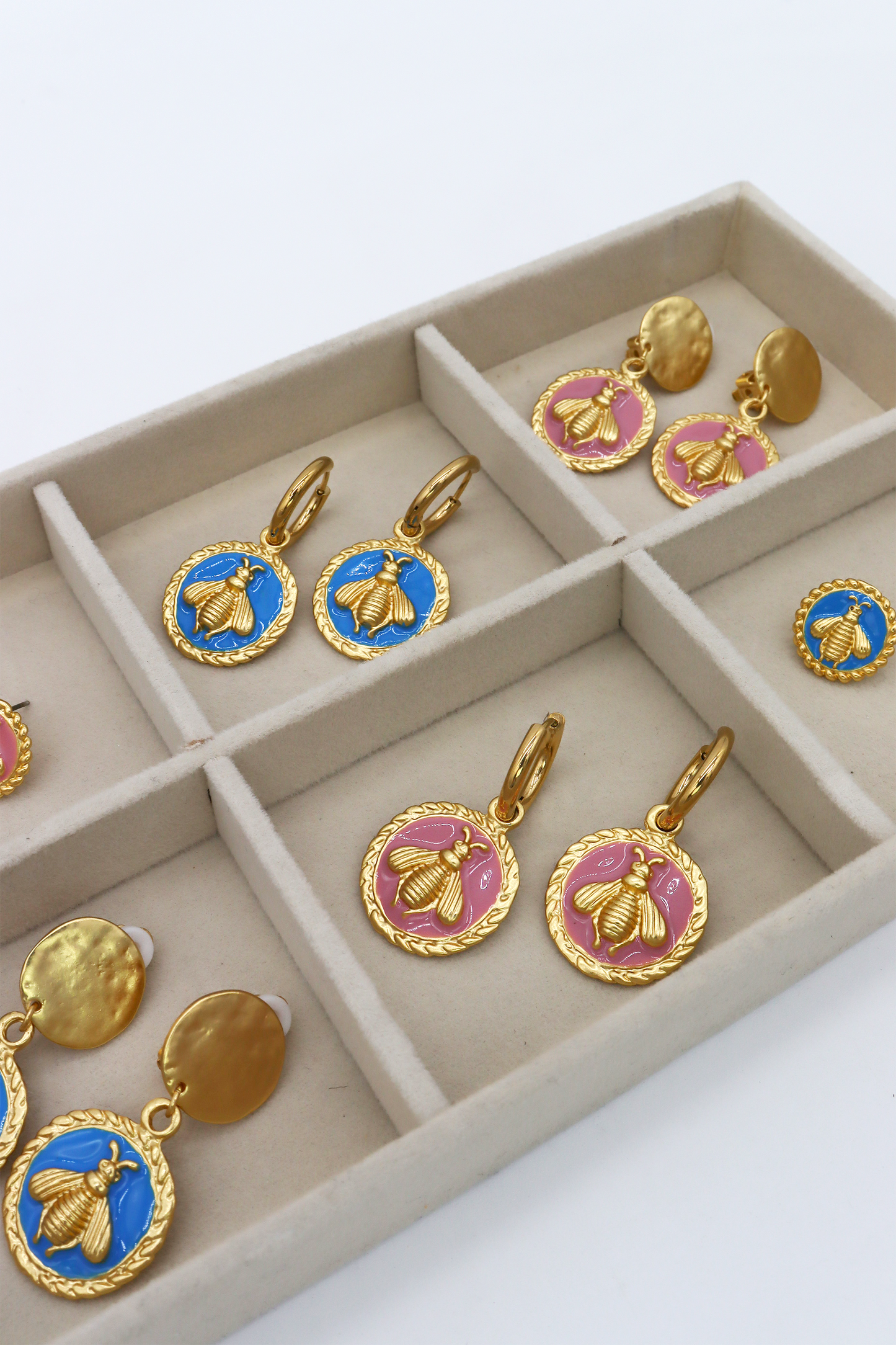 ColorPop Bee Earrings - 24K Gold Plated: Azure blue
