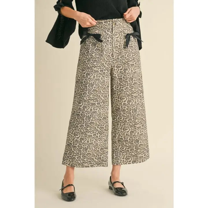 Leopard Cropped Pant