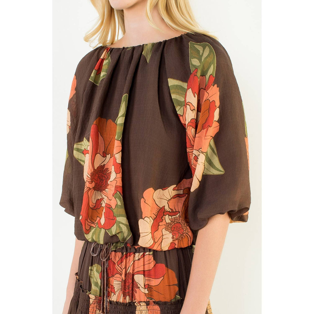 When in Floral Bubble Hem Top