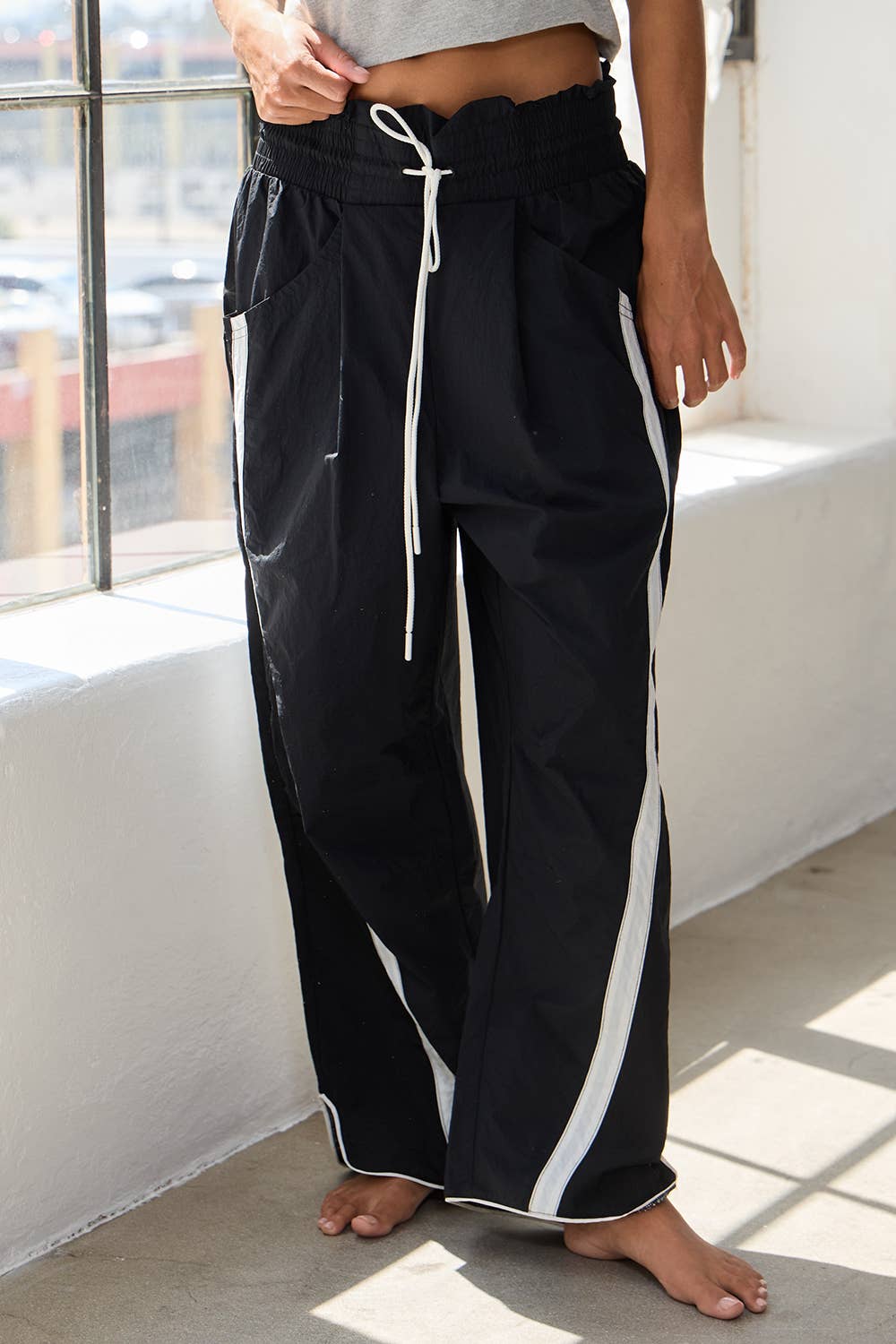 Everyday Stripe Detail Windbreaker Pant