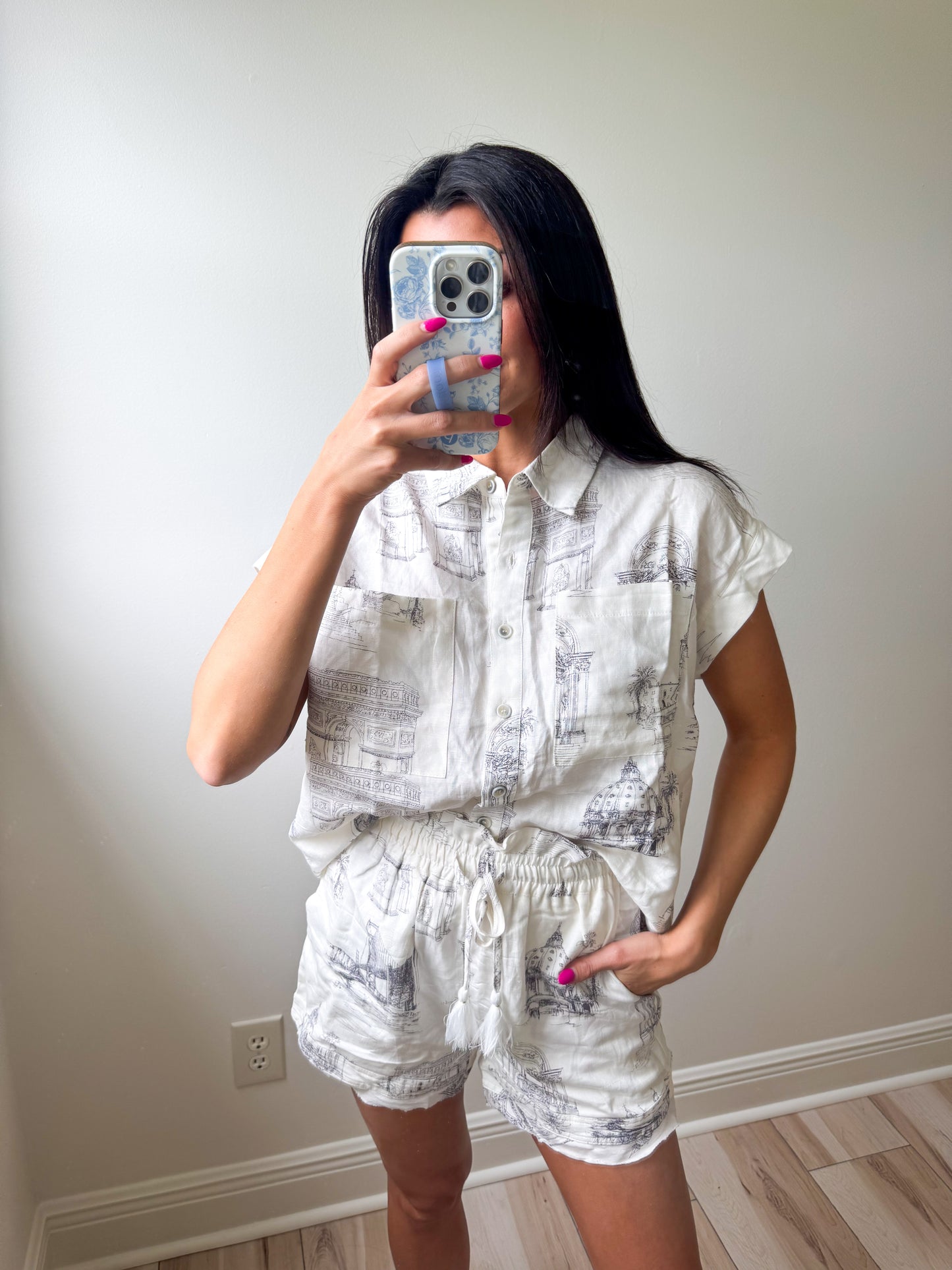 Parisian Days Linen Short Set