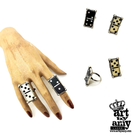 Small Domino Ring
