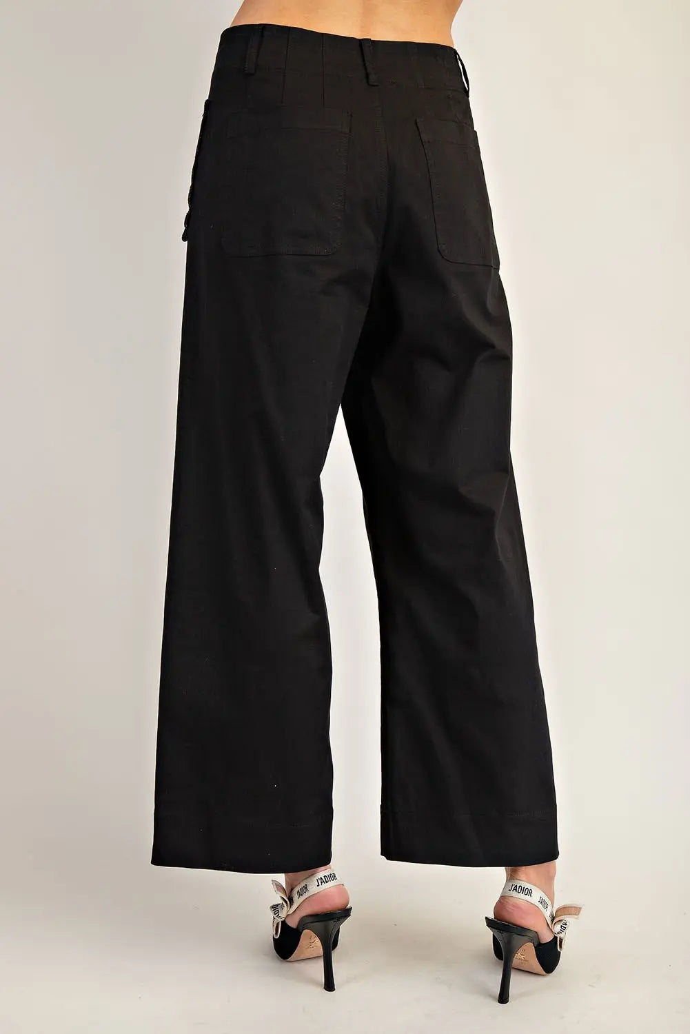 Scalloped Pocket Straight Leg Pant