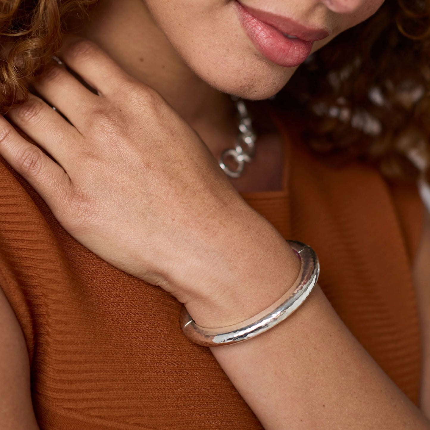 Julie Vos Catalina Hinge Bangle Silver