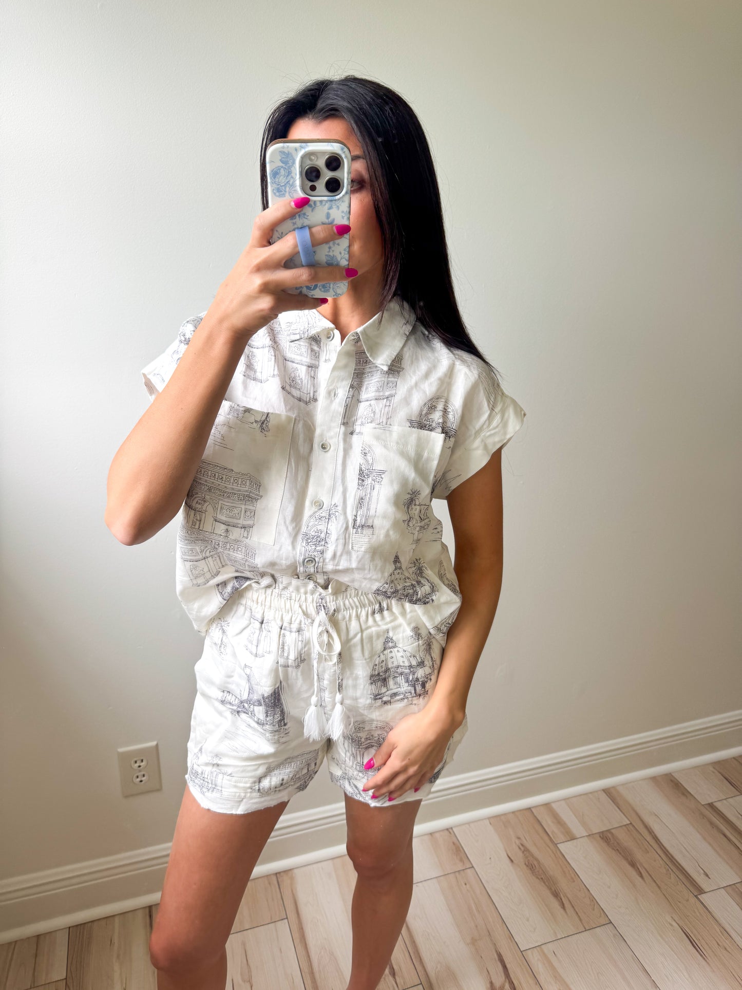 Parisian Days Linen Short Set
