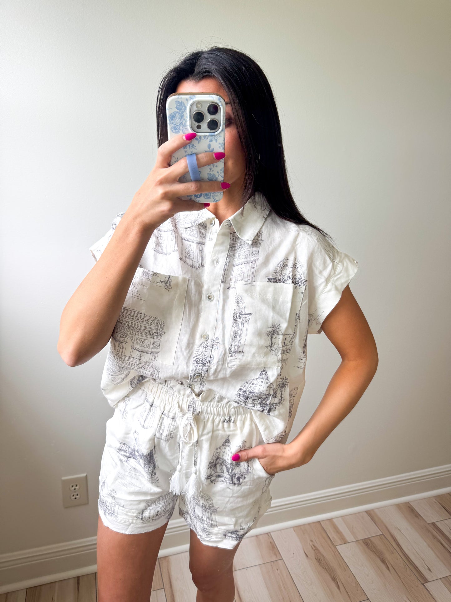 Parisian Days Linen Short Set