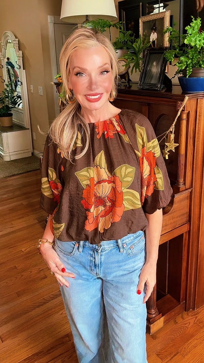 When in Floral Bubble Hem Top