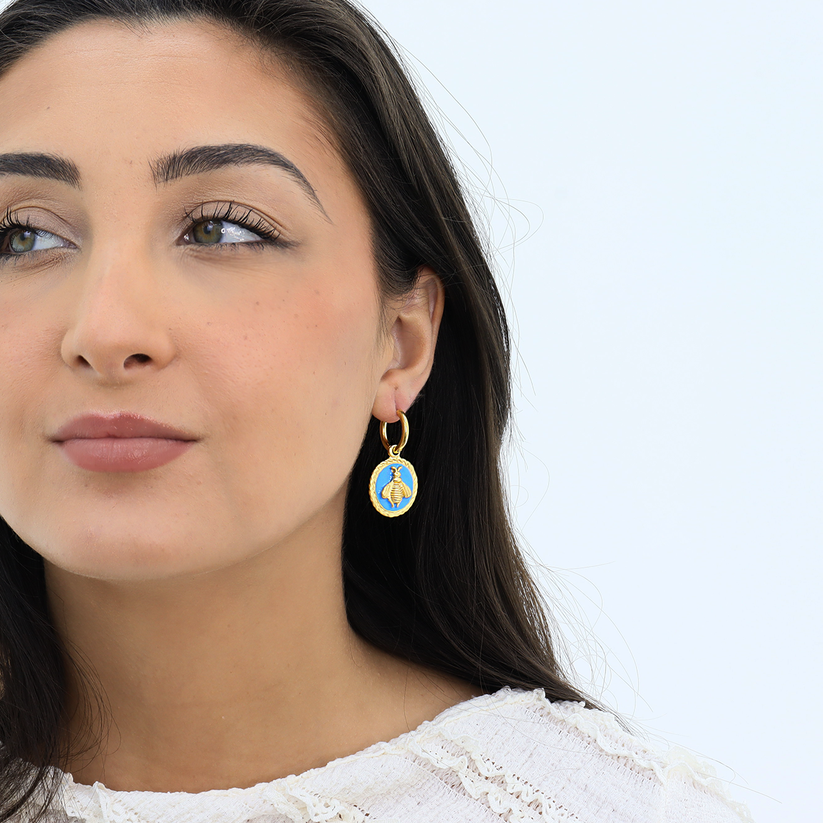 ColorPop Bee Earrings - 24K Gold Plated: Azure blue